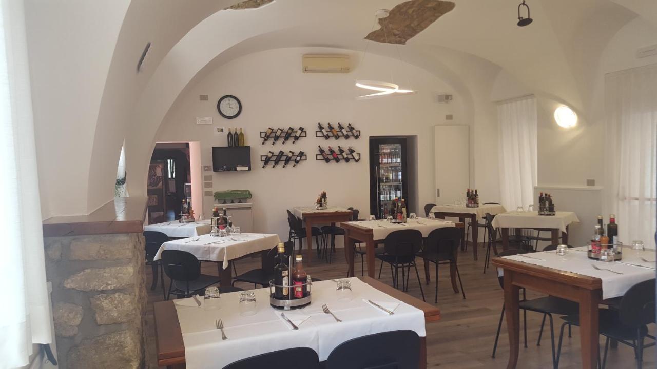 Hotel Pace Brenzone sul Garda Bagian luar foto