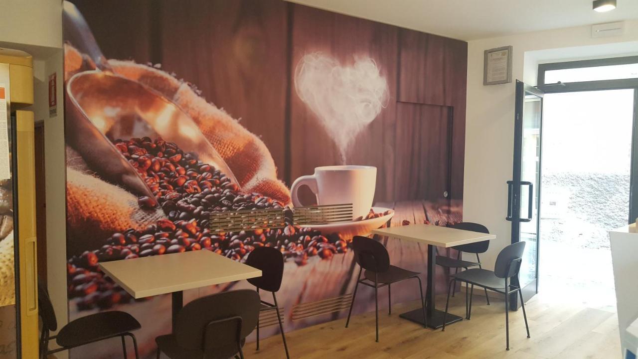 Hotel Pace Brenzone sul Garda Bagian luar foto