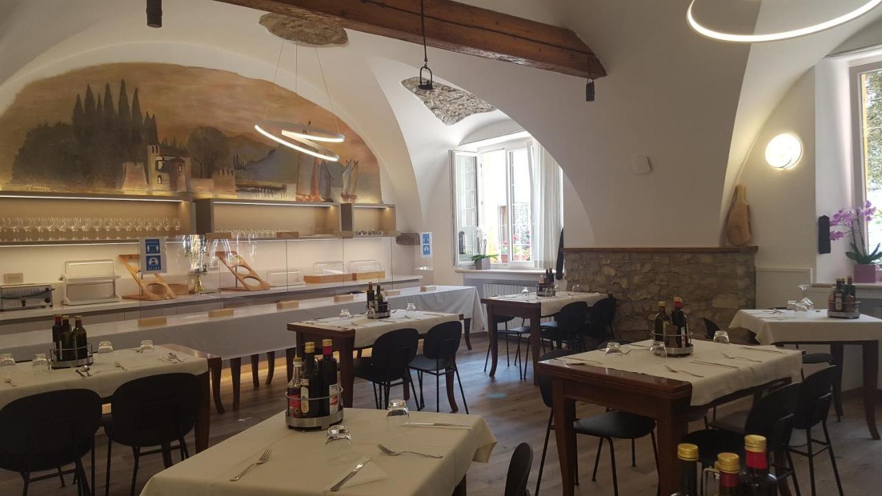 Hotel Pace Brenzone sul Garda Bagian luar foto