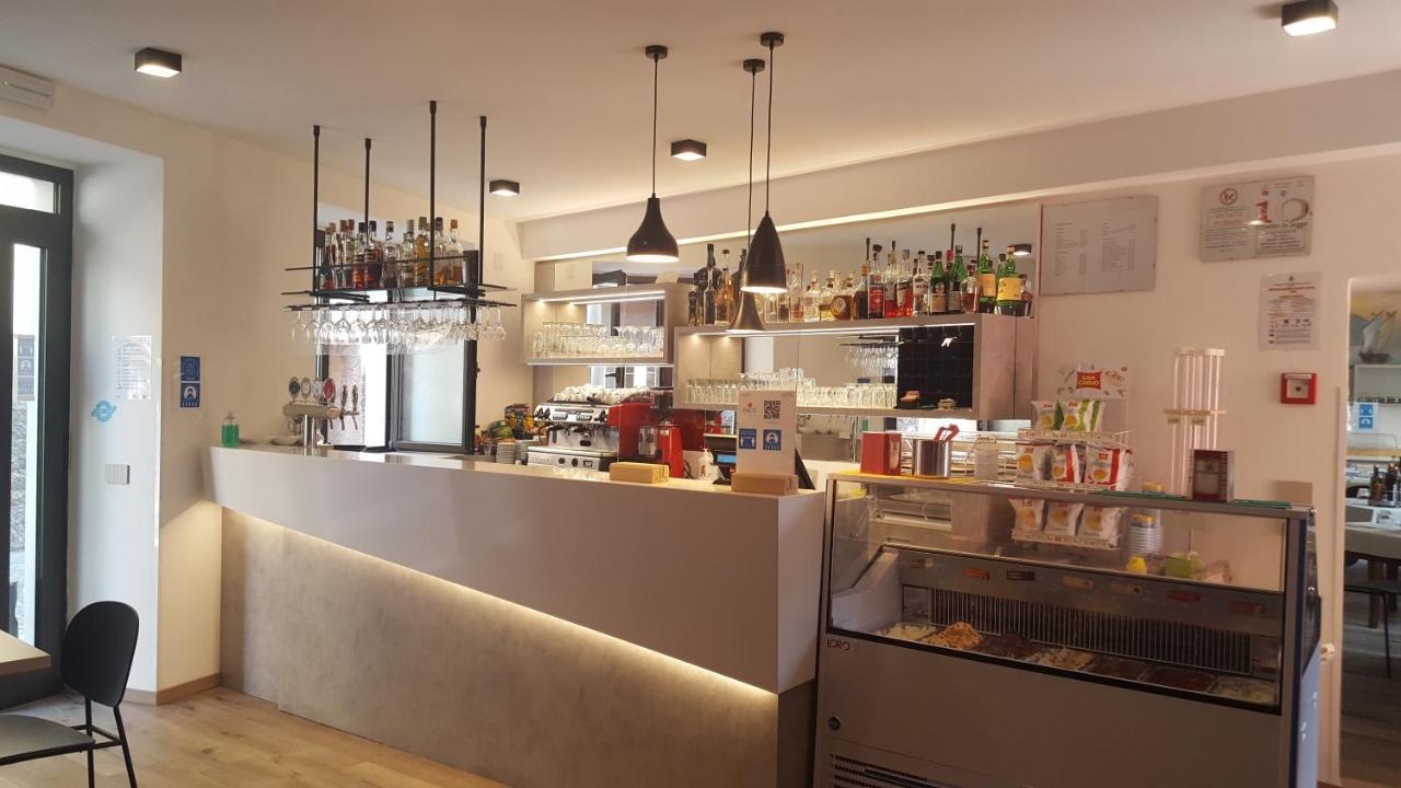 Hotel Pace Brenzone sul Garda Bagian luar foto