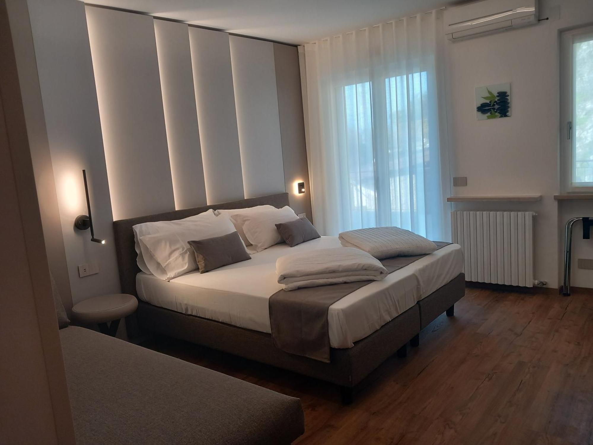 Hotel Pace Brenzone sul Garda Bagian luar foto