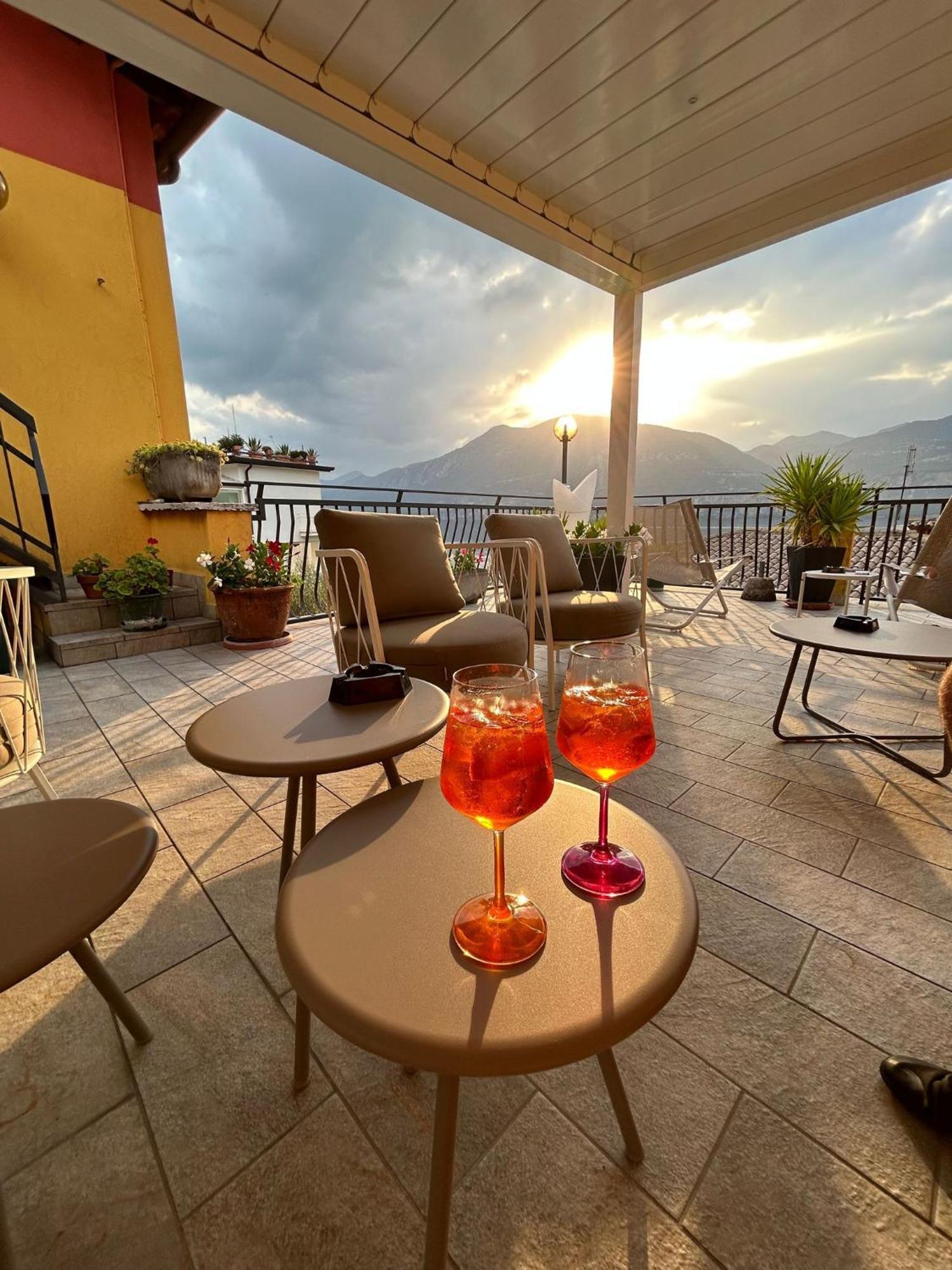 Hotel Pace Brenzone sul Garda Bagian luar foto