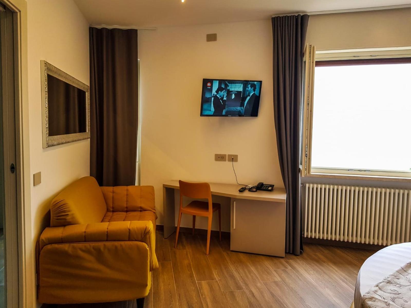 Hotel Pace Brenzone sul Garda Bagian luar foto