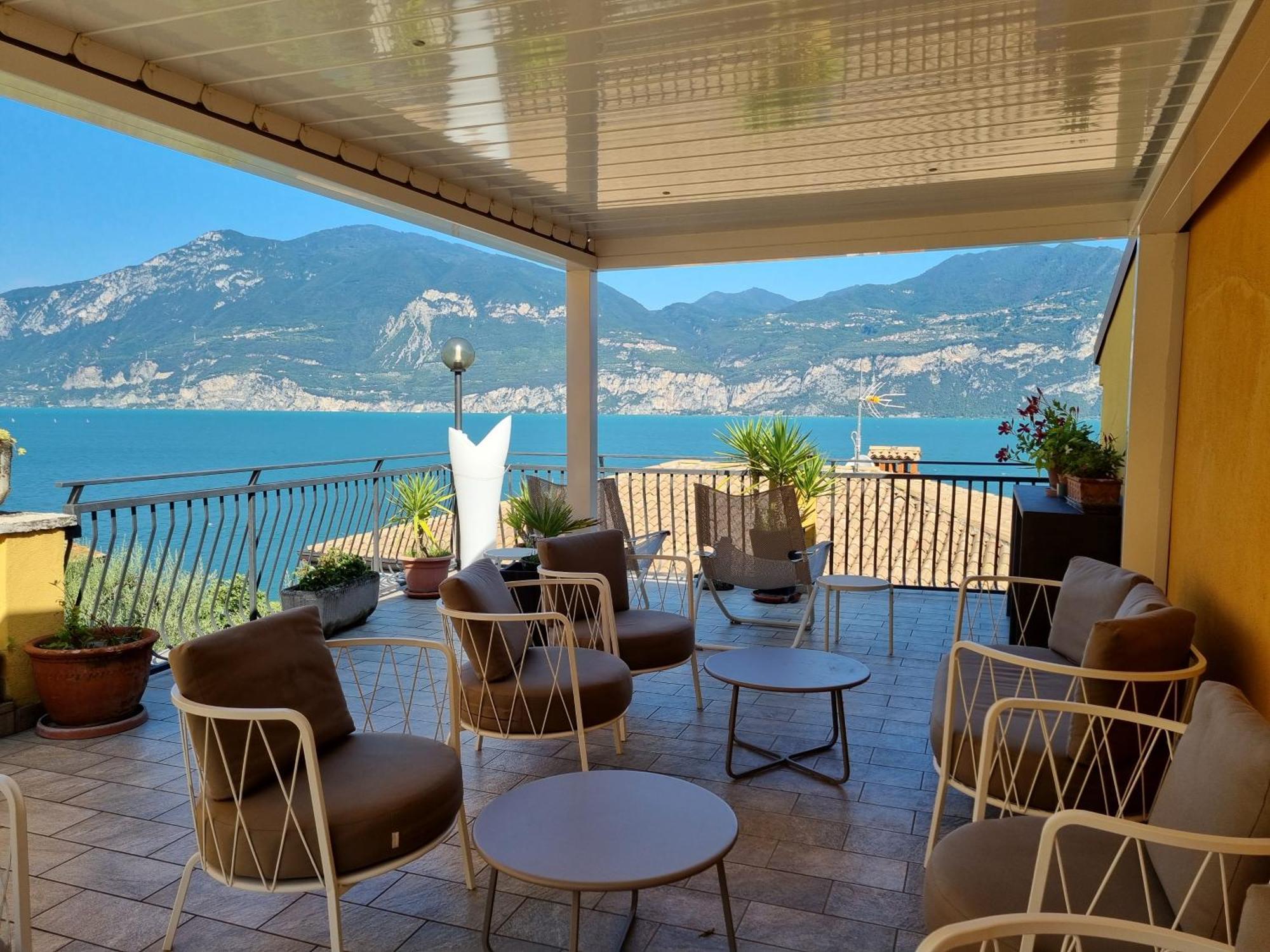 Hotel Pace Brenzone sul Garda Bagian luar foto