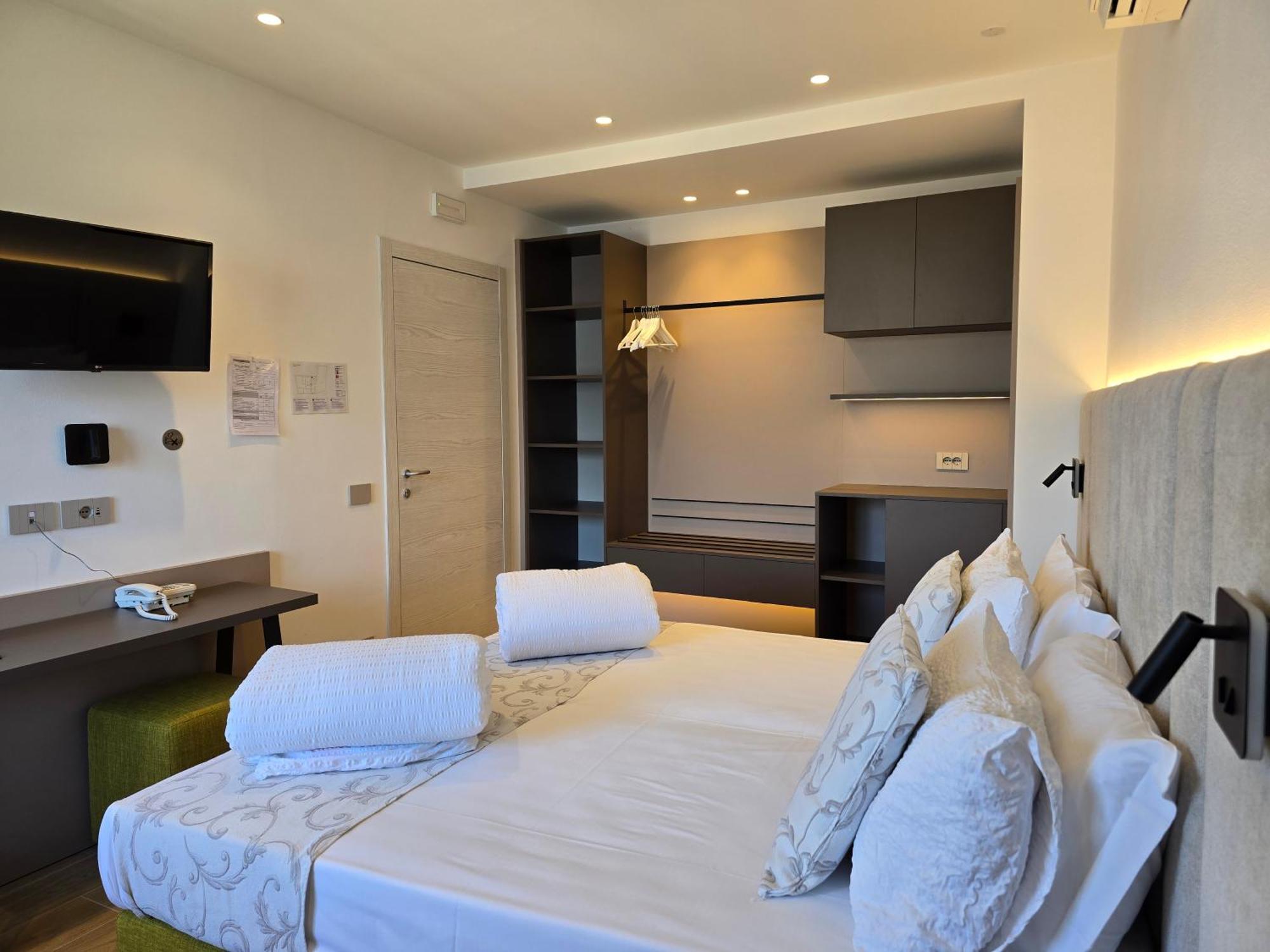 Hotel Pace Brenzone sul Garda Bagian luar foto