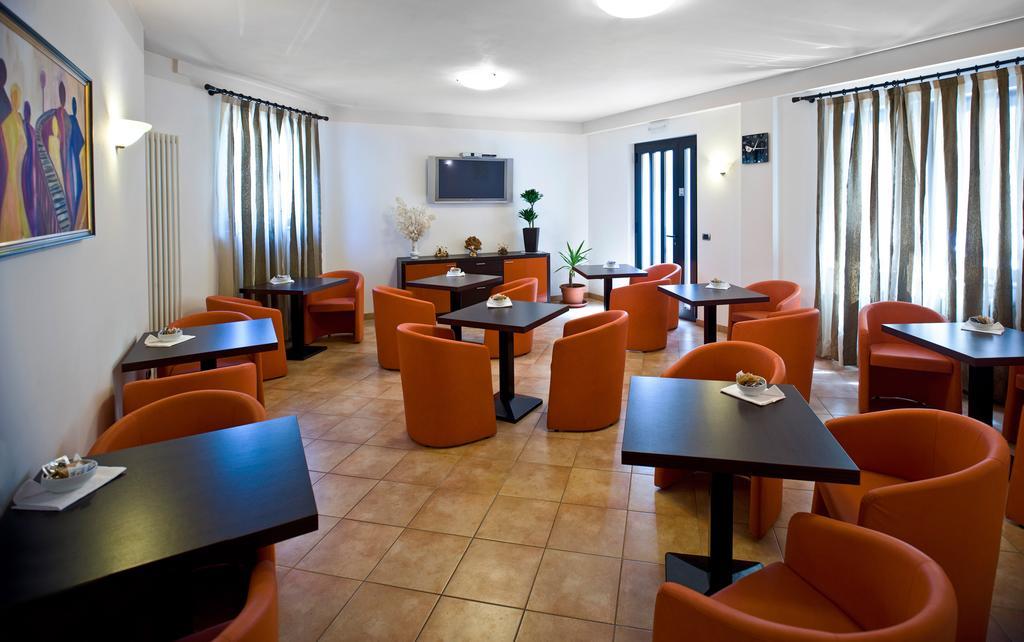 Hotel Pace Brenzone sul Garda Bagian luar foto