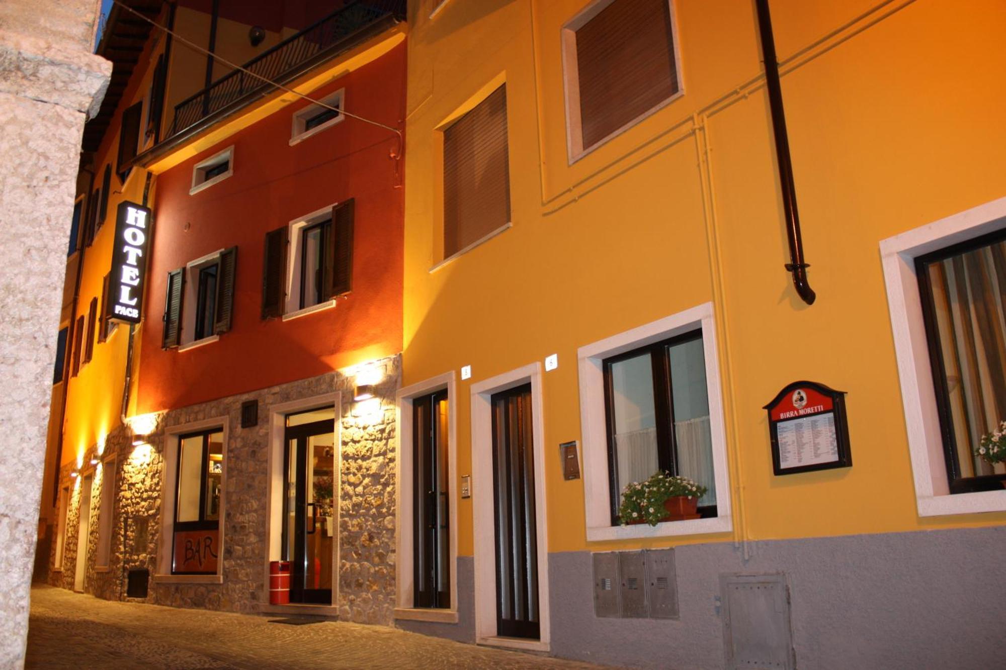 Hotel Pace Brenzone sul Garda Bagian luar foto