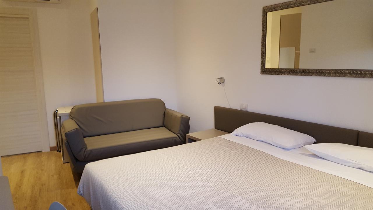 Hotel Pace Brenzone sul Garda Bagian luar foto